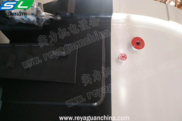 夾膠玻璃反應(yīng)釜發(fā)往江蘇應(yīng)用于夾膠玻璃生產(chǎn)加工 夾膠玻璃反應(yīng)釜發(fā)往江蘇應(yīng)用于夾膠玻璃生產(chǎn)加工