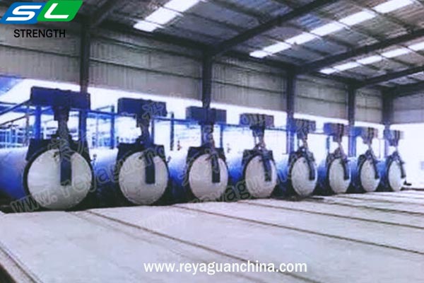 快開門蒸壓釜發(fā)往廣東應(yīng)用于加氣磚生產(chǎn)線